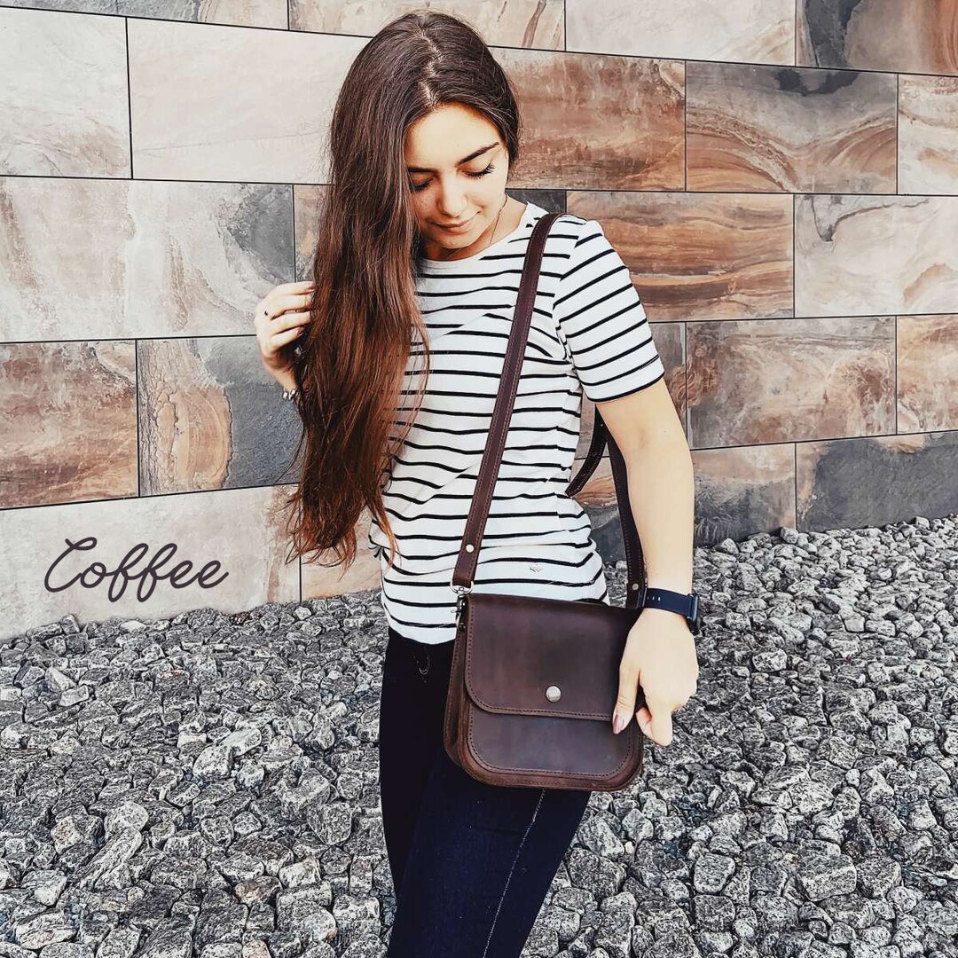 Best Women’s Leather Crossbody Bag 2023: A Review and Buying Guide