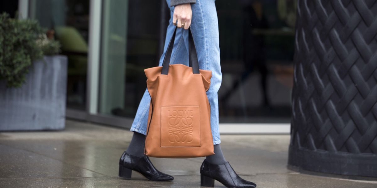Best Monogrammed Canvas Tote Bag 2023: A Review and Buying Guide